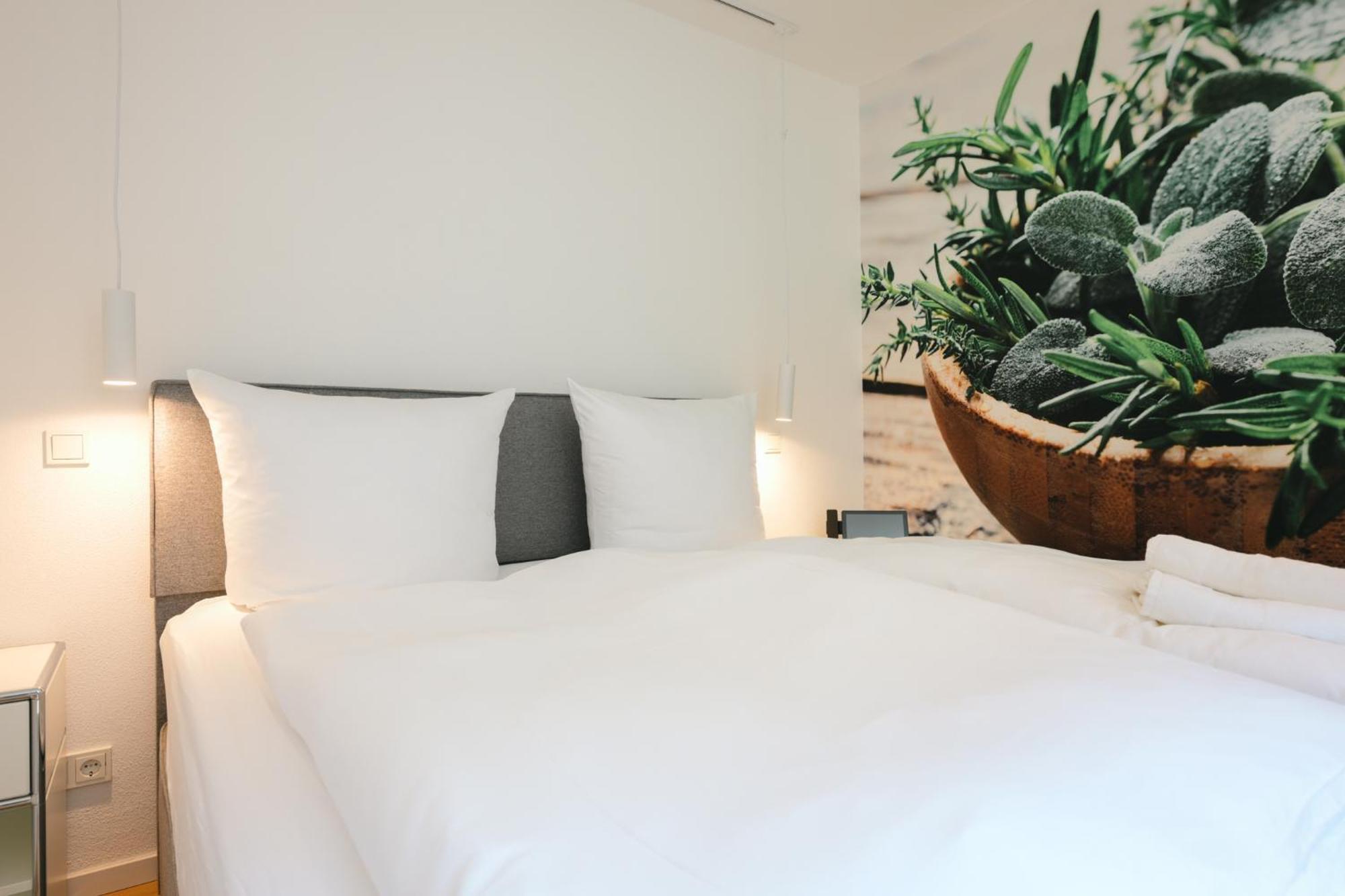 Altes Kelterhaus & Plein Hotel By Markus Plein Wintrich Esterno foto